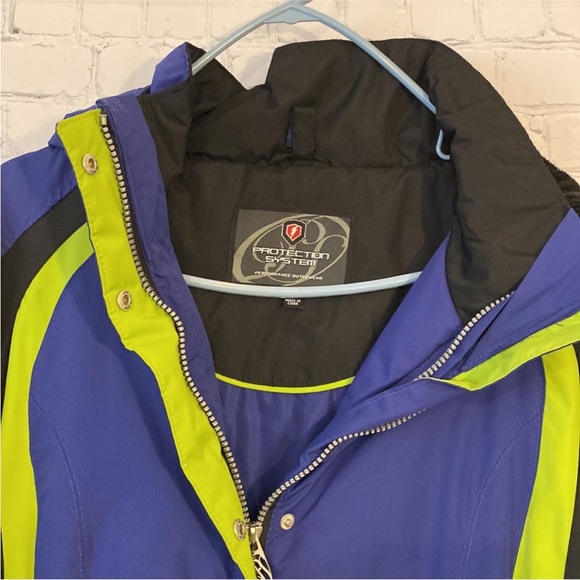 Protection System Performance Outerware - Picture 2 of 9